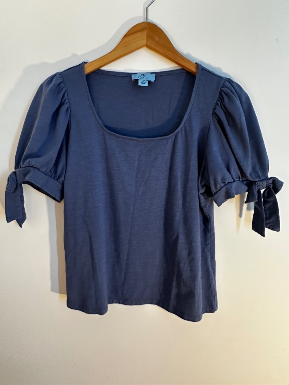 CeCe  Blue Puff Sleeve Ribbon Cuff size M Blouse